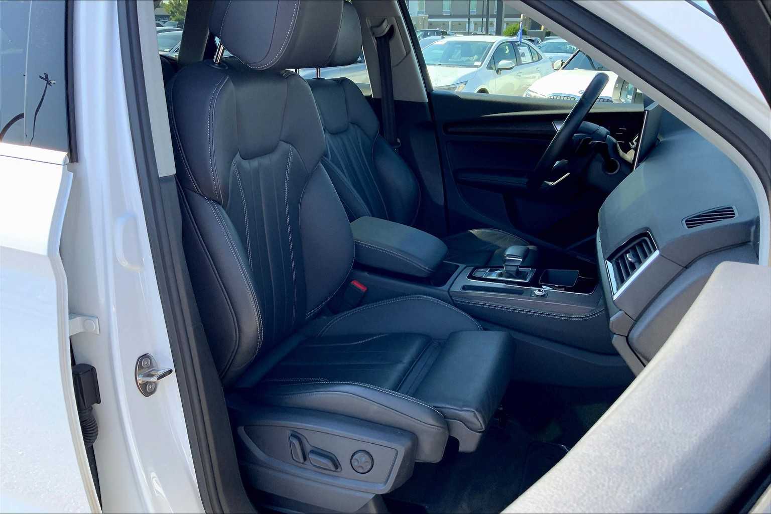 2024 Audi Q5 S line Premium Plus photo 8