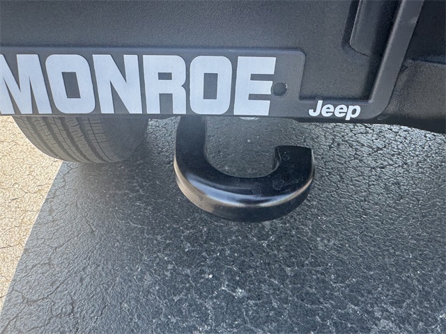 2025 Jeep Wrangler Sport photo 10