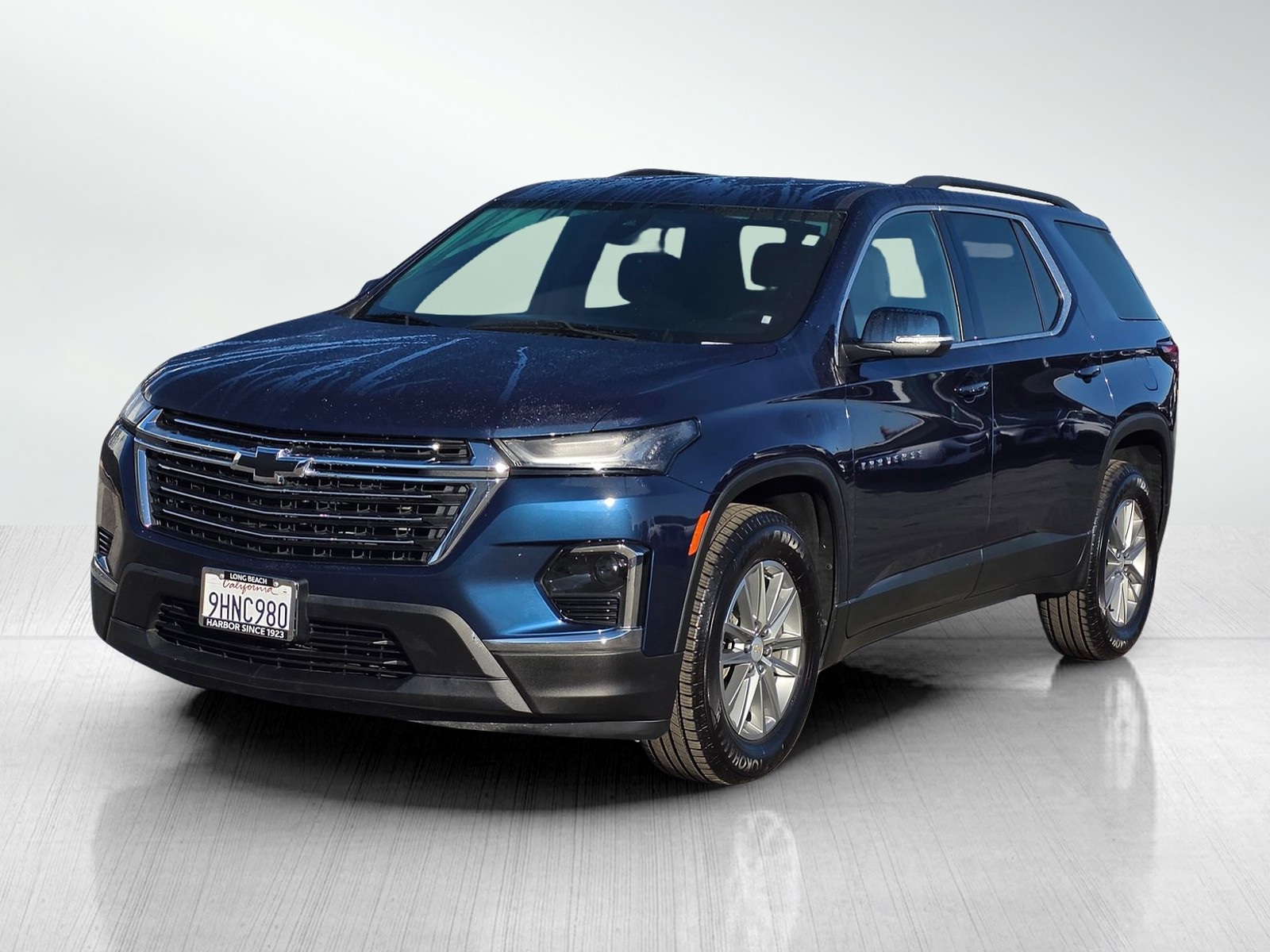 2023 Chevrolet Traverse photo 3