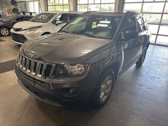 2016 Jeep Compass Sport's photo