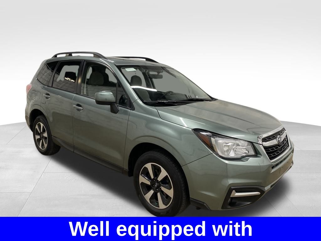2018 Subaru Forester 2.5i Premium photo 2