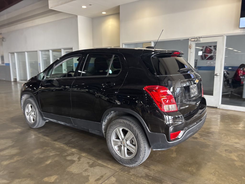 2022 Chevrolet Trax LS photo 11