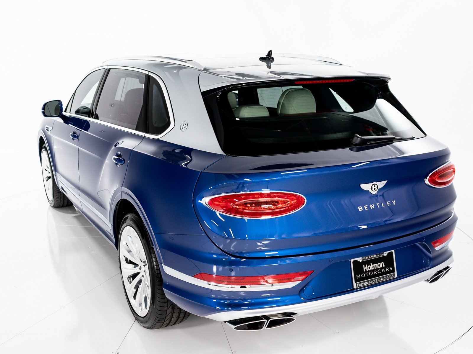 2025 Bentley Bentayga EWB Azure V8 photo 38