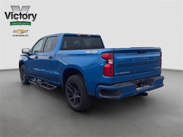 2023 Chevrolet Silverado 1500 Custom photo 2