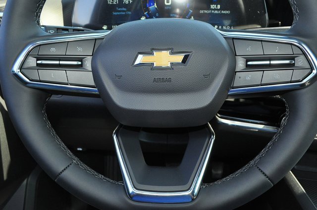 2025 Chevrolet Equinox LT photo 16