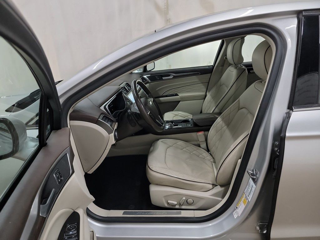 2017 Ford Fusion Platinum photo 8