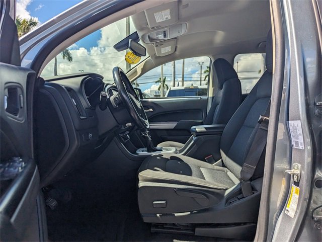 2022 Chevrolet Colorado LT photo 3