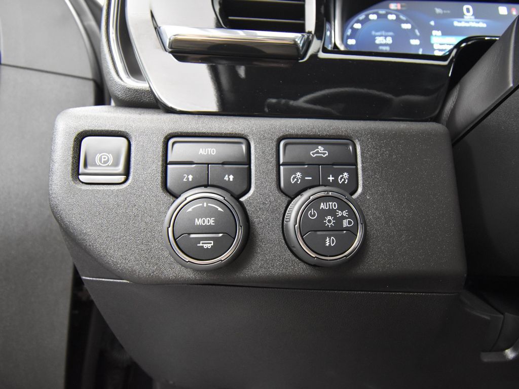 2025 Chevrolet Silverado 1500 RST photo 25