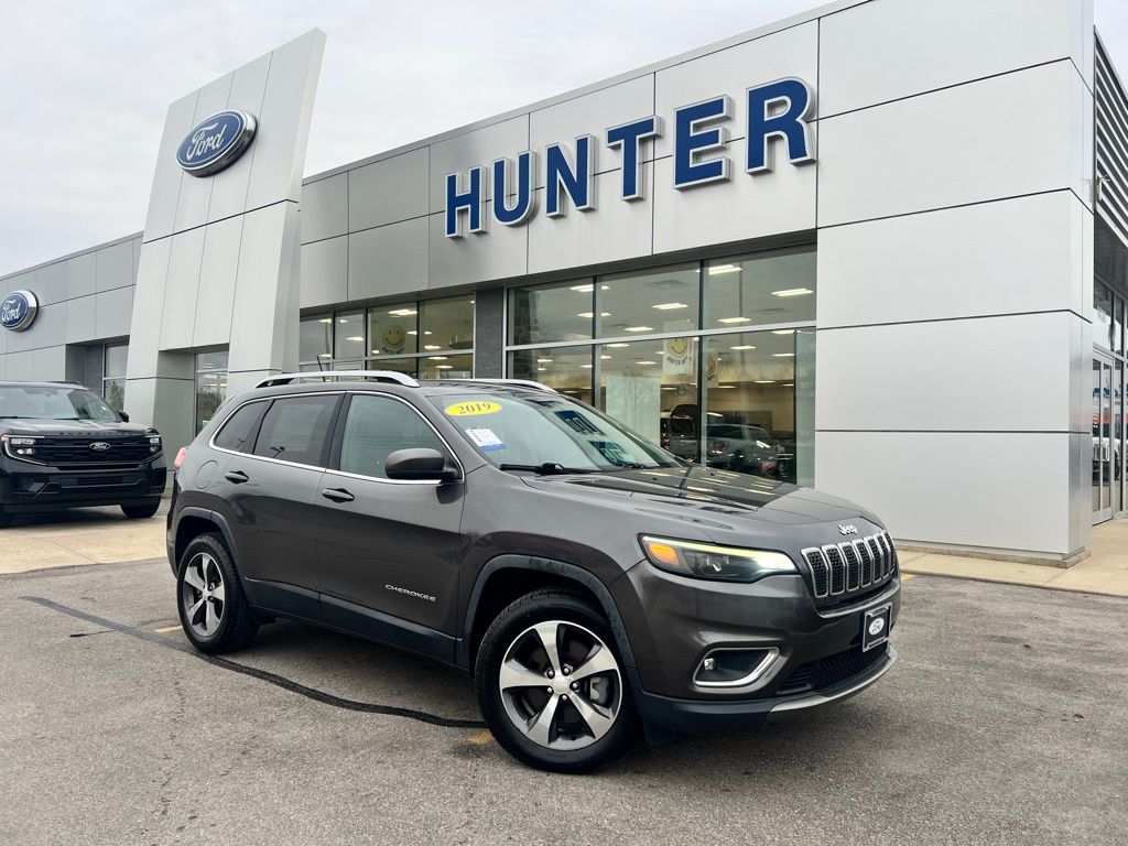 2019 Jeep Cherokee Limited's photo