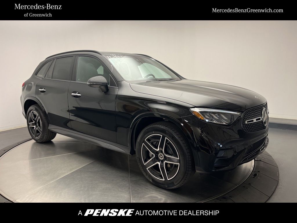 2026 Mercedes-Benz GLC Base's photo