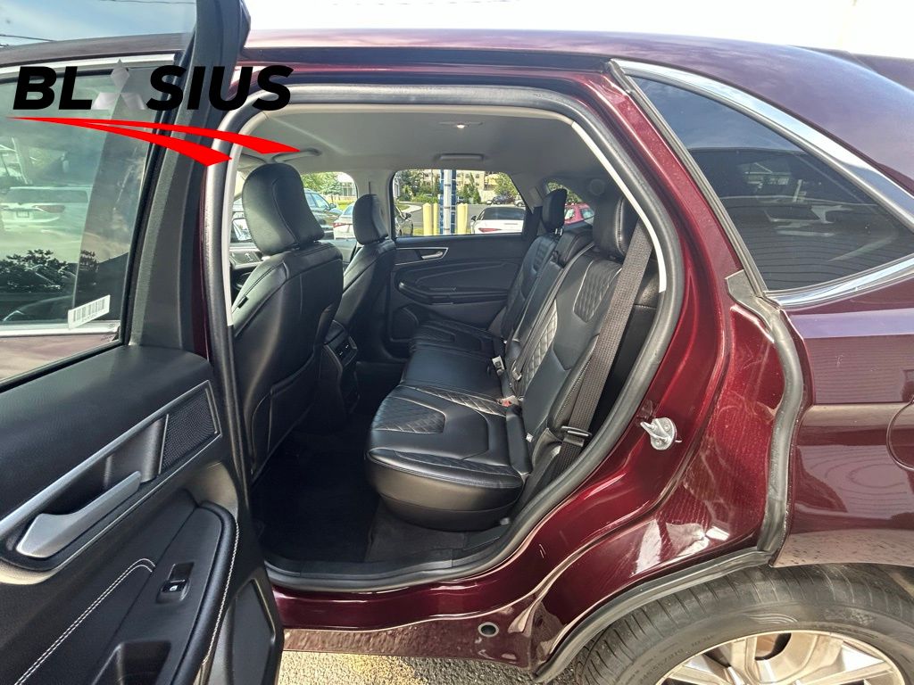 2023 Ford Edge Titanium photo 11