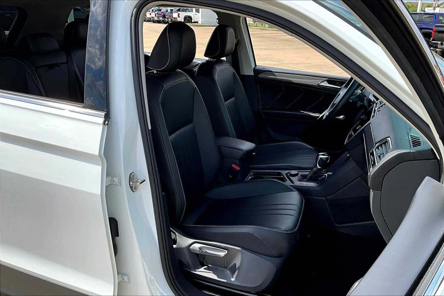 2022 Volkswagen Tiguan SE photo 15