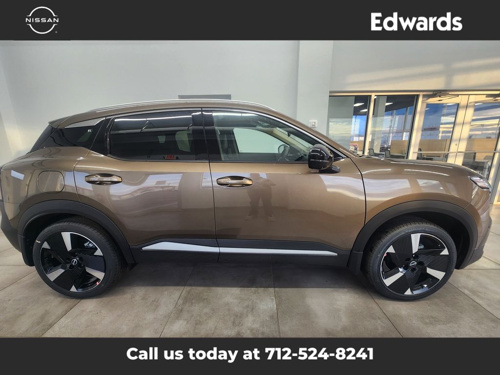 2026 Nissan KICKS SR AWD's photo