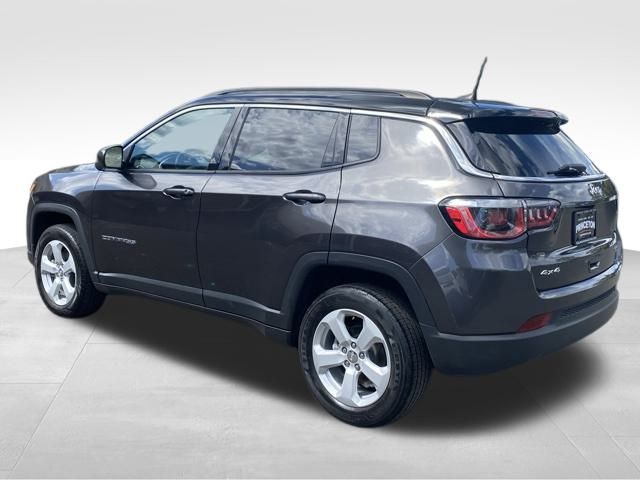 2020 Jeep Compass Latitude photo 4
