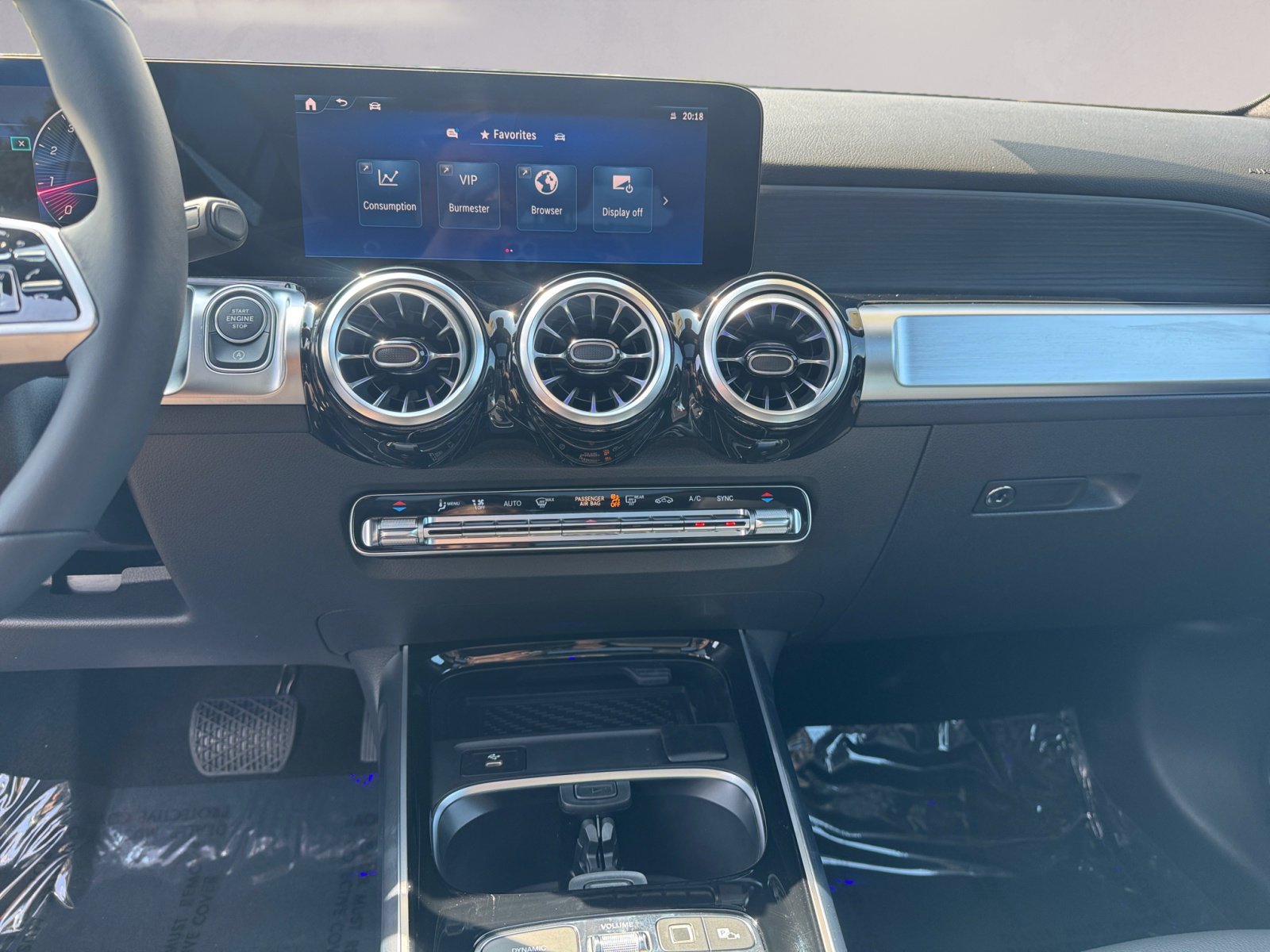 2026 Mercedes Benz GLB 250 4MATIC photo 10