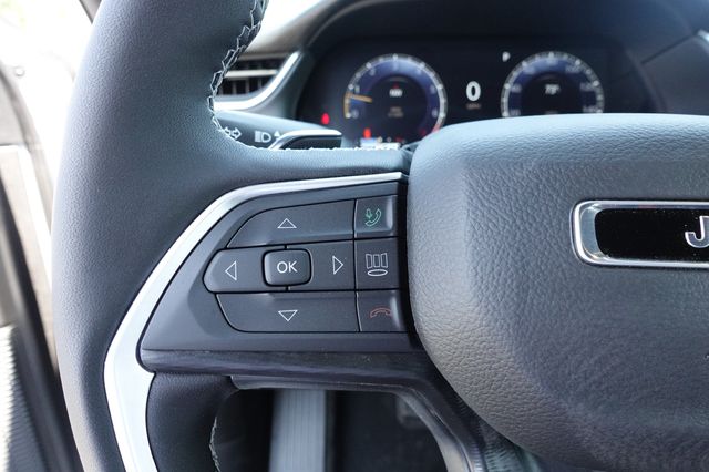 2025 Jeep Grand Cherokee Altitude X photo 15
