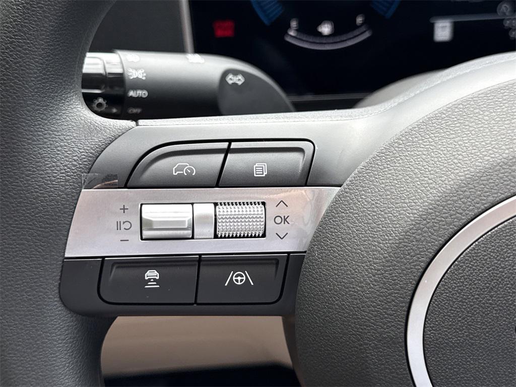 2026 Hyundai Tucson SEL photo 17