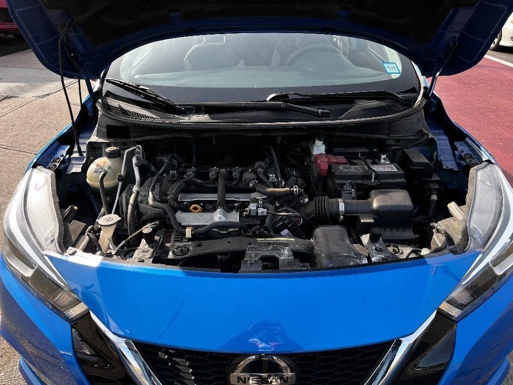 2021 Nissan Versa SV photo 9