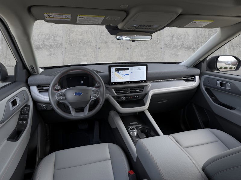 2025 Ford Explorer photo 7