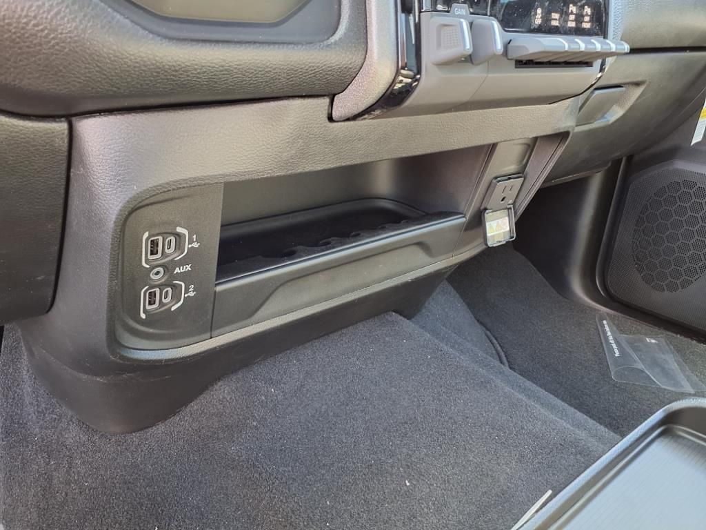 2025 Ram 2500 Tradesman photo 10