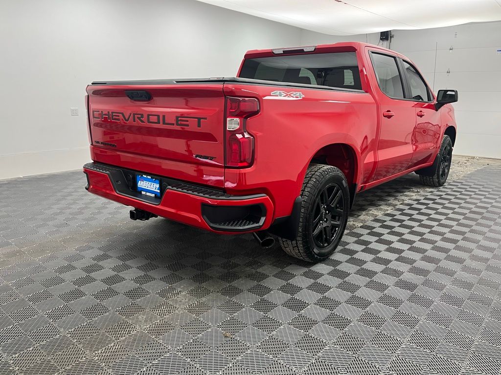 2023 Chevrolet Silverado 1500 RST photo 2