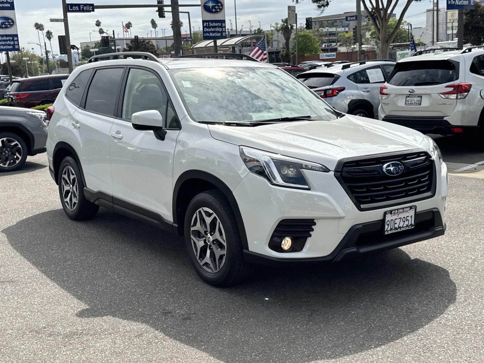 2022 Subaru Forester Premium photo 2