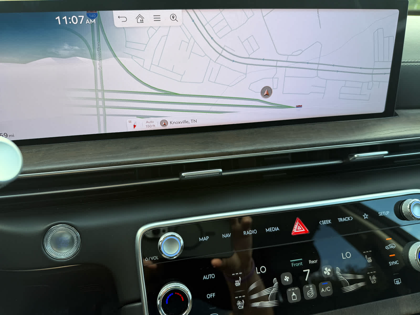 2025 Genesis GV80 2.5T Advanced photo 17