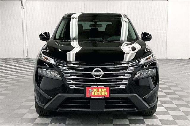 2025 Nissan Rogue SV photo 14