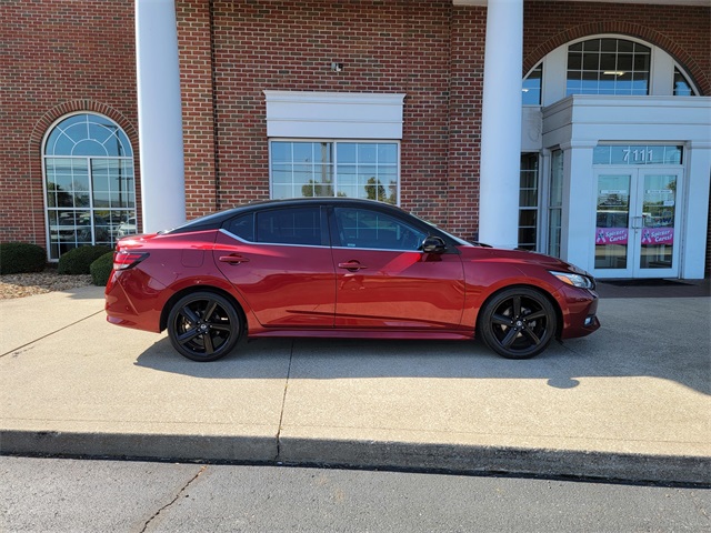 2022 Nissan Sentra SR photo 3