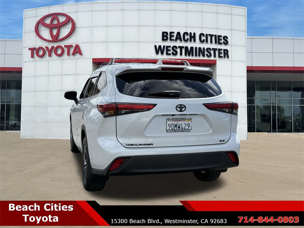 2023 Toyota Highlander XLE photo 7