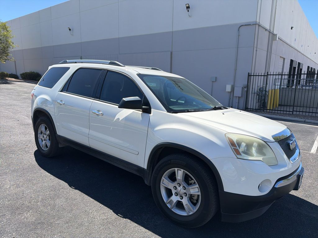 2011 Gmc Acadia SL photo 2
