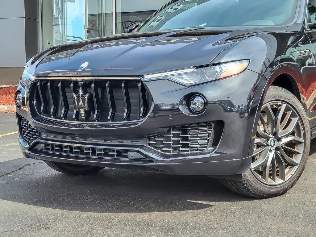 2024 Maserati Levante GT photo 2