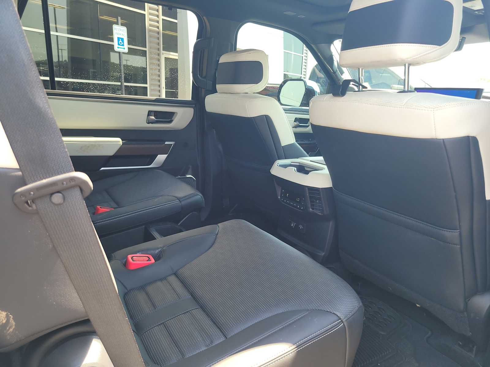 2024 Toyota Sequoia Capstone photo 27