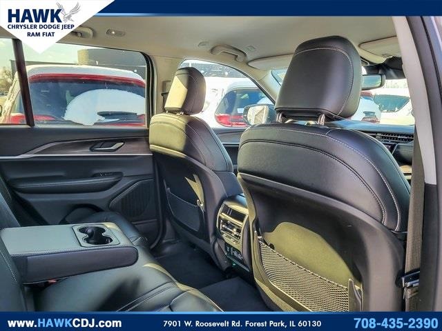 2023 JEEP GRAND CHEROKEE - Image 30