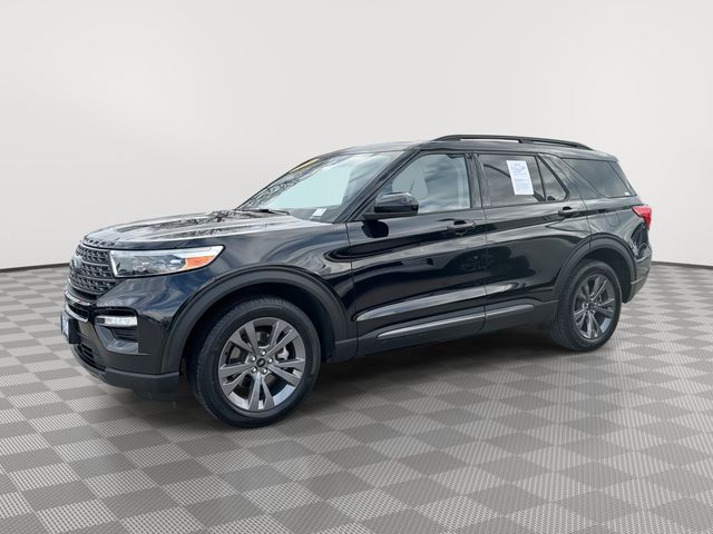 2023 Ford Explorer XLT's photo
