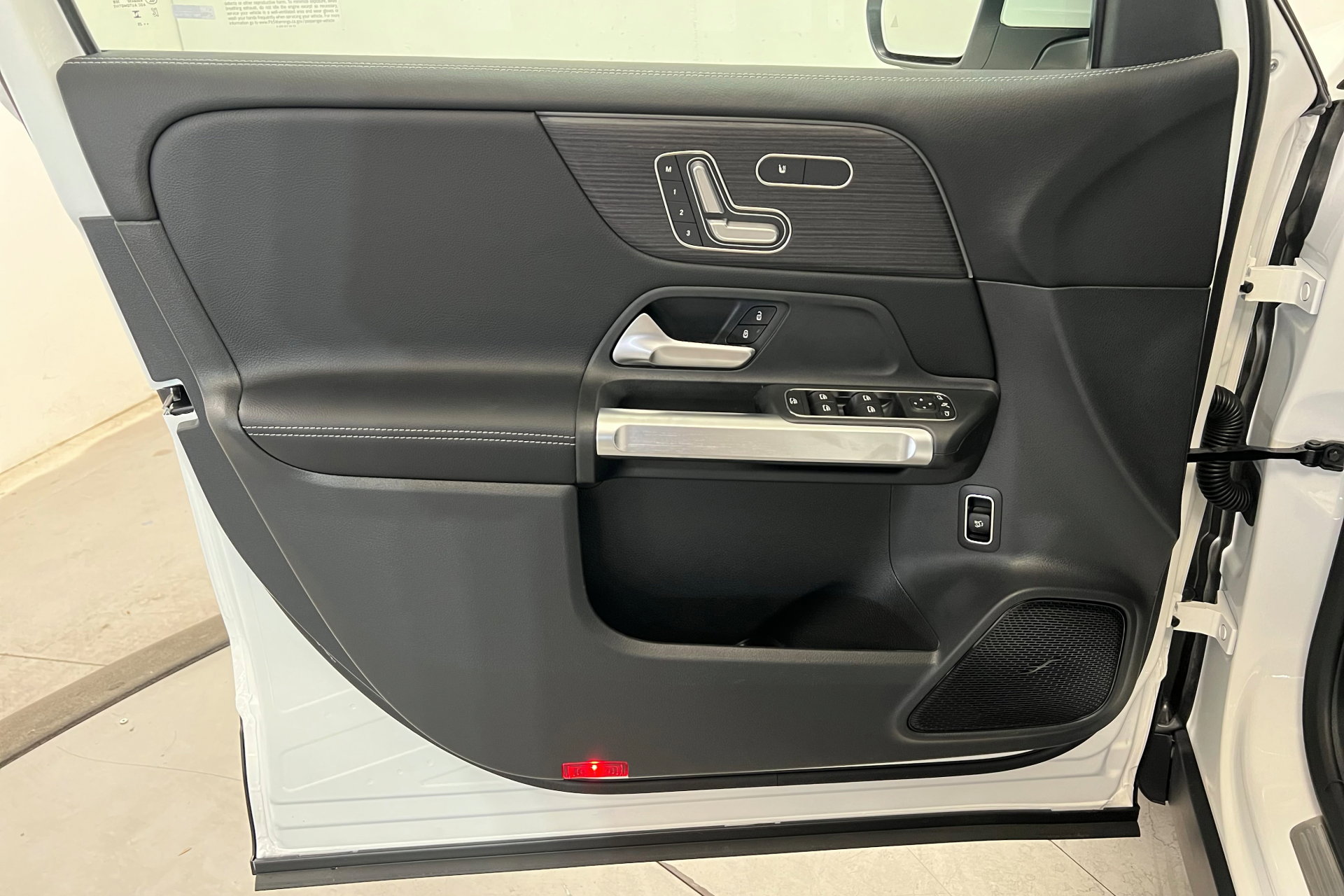 2026 Mercedes Benz GLB 250 4MATIC photo 14