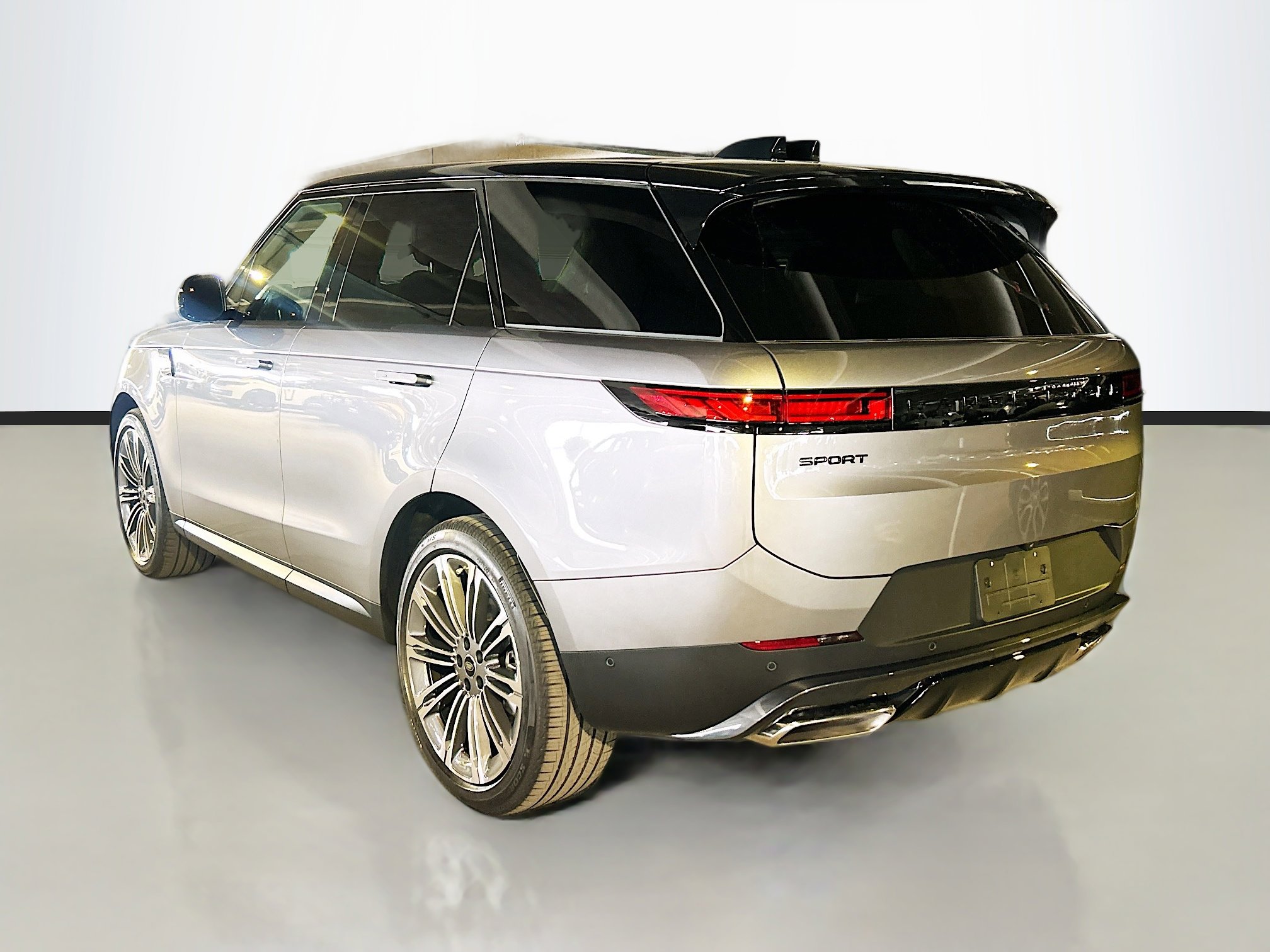 2025 Land Rover Range Rover Sport SE photo 3