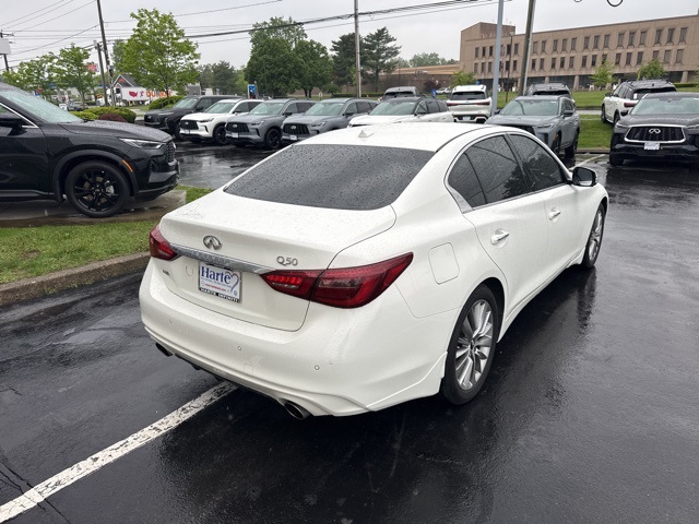 2022 Infiniti Q50 LUXE photo 3