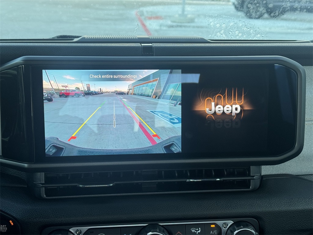 2025 Jeep Gladiator Sport photo 13