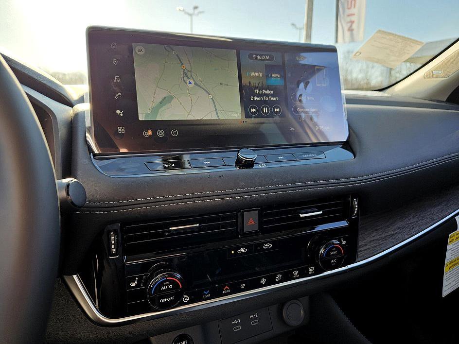 2025 Nissan Rogue Platinum photo 20