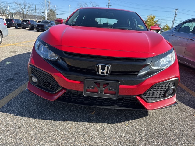 2018 Honda Civic Sport photo 2