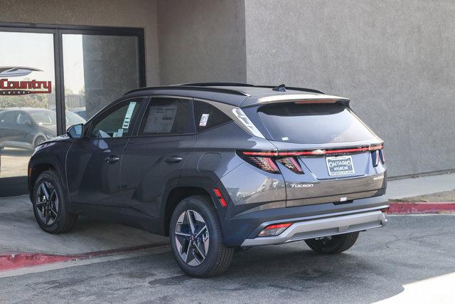 New 2025 Titan Gray Hyundai SEL Convenience image 35