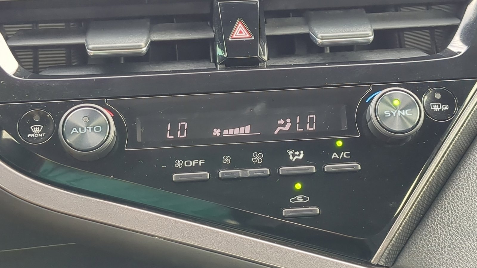 2021 Toyota Camry XSE photo 8
