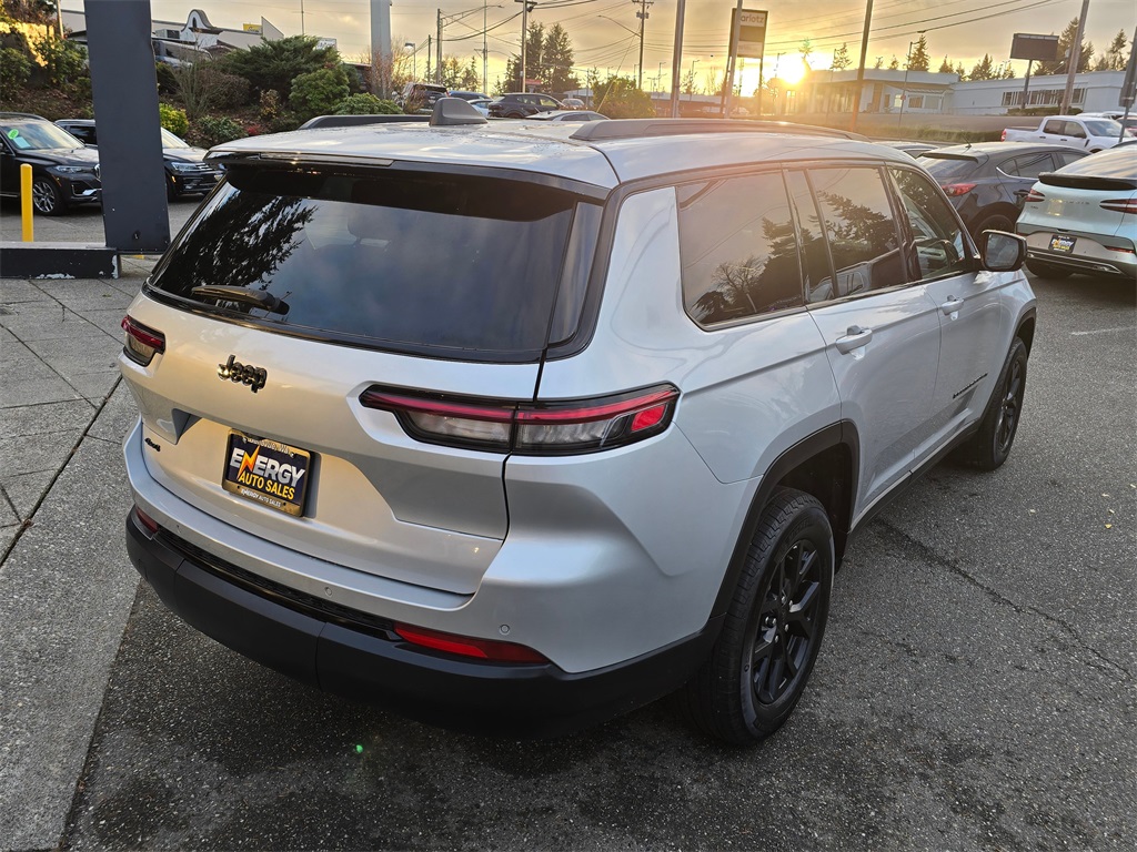 2024 Jeep Grand Cherokee Altitude photo 3