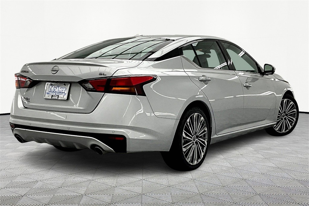Used 2023 Nissan Altima SL with VIN 1N4BL4EV7PN384308 for sale in Kansas City