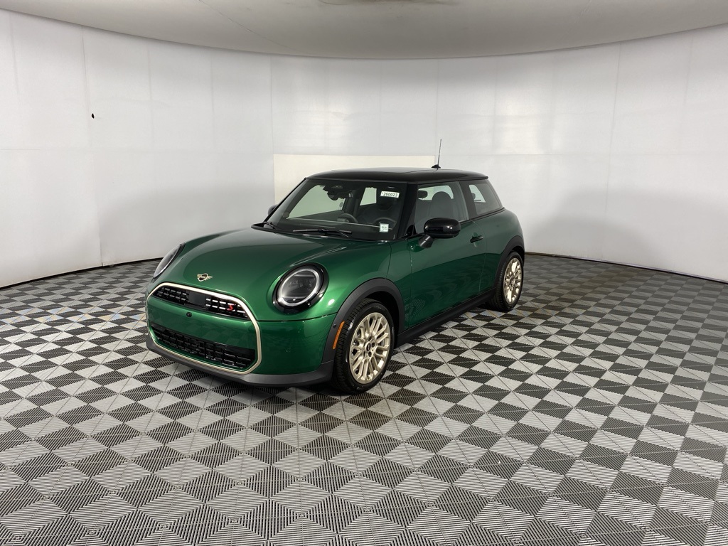2026 Mini Cooper 2 Door Hardtop Iconic photo 3
