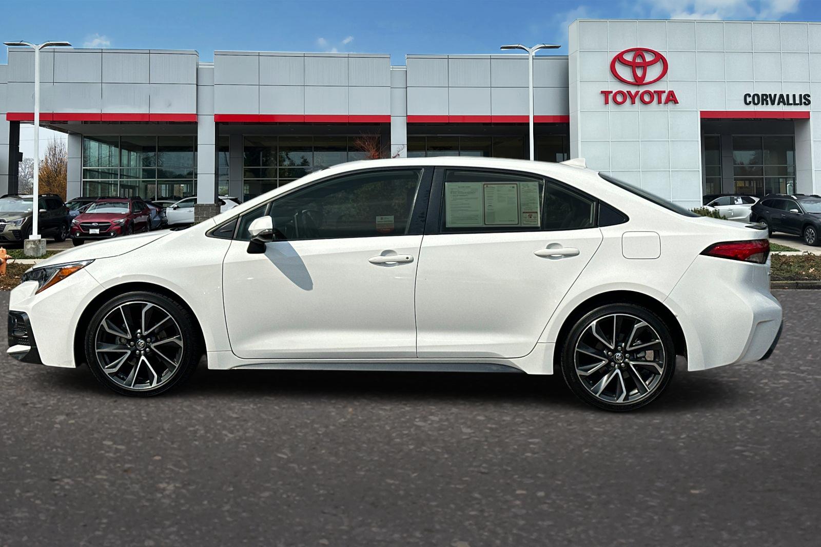 2022 Toyota Corolla XSE photo 6