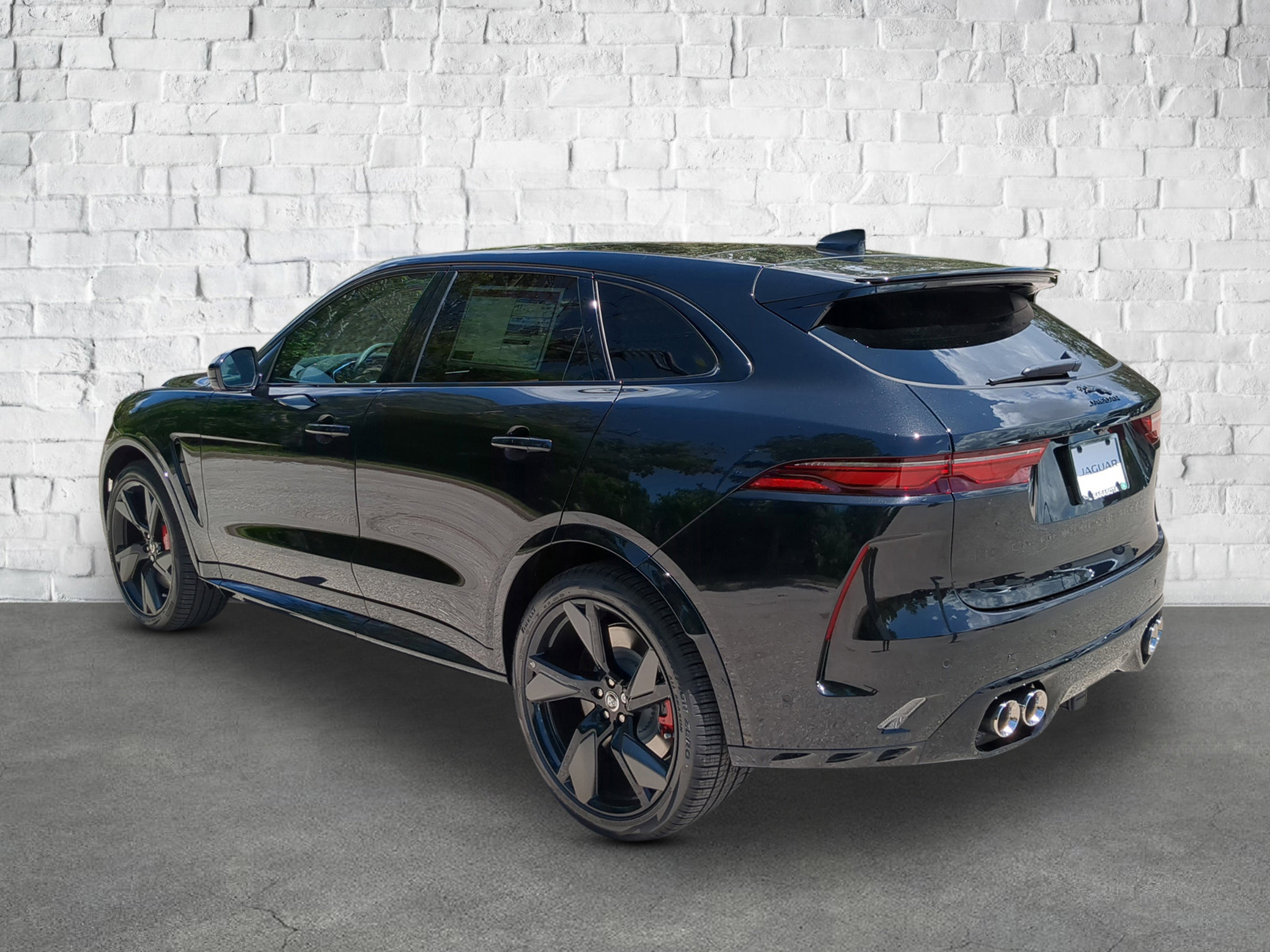 2026 Jaguar F-PACE SVR photo 2