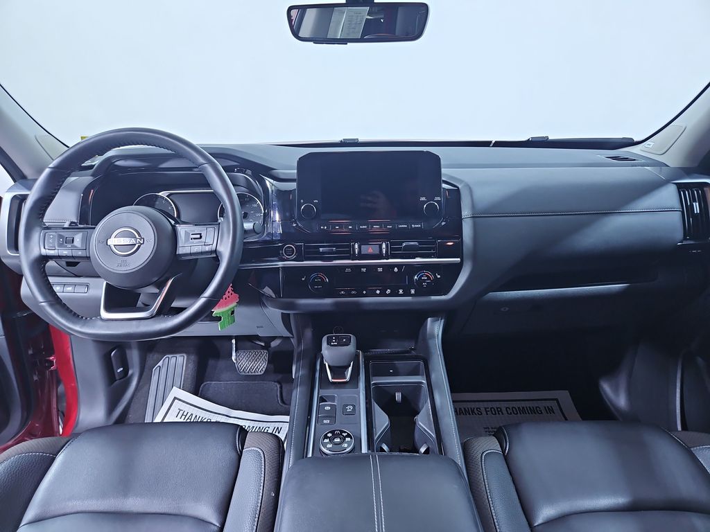 2024 Nissan Pathfinder SL photo 12