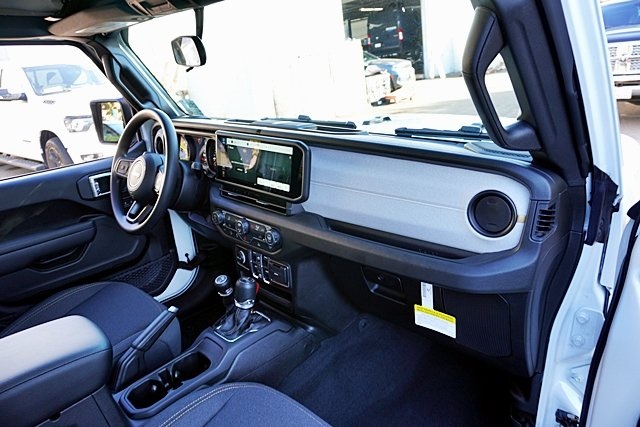 New 2026 Bright White Clear-Coat Exterior Paint Jeep Sport image 13